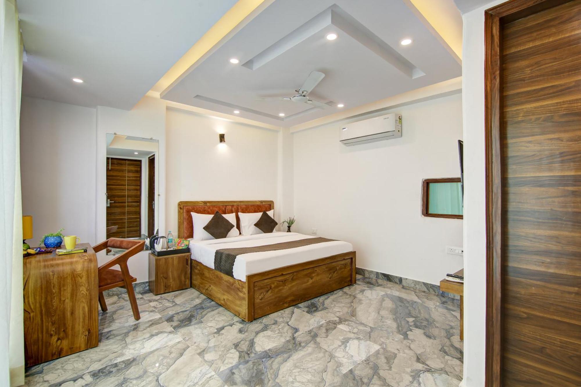Hotel The Emporio Grand Near Vaishali Metro Station Ghaziabad Dış mekan fotoğraf