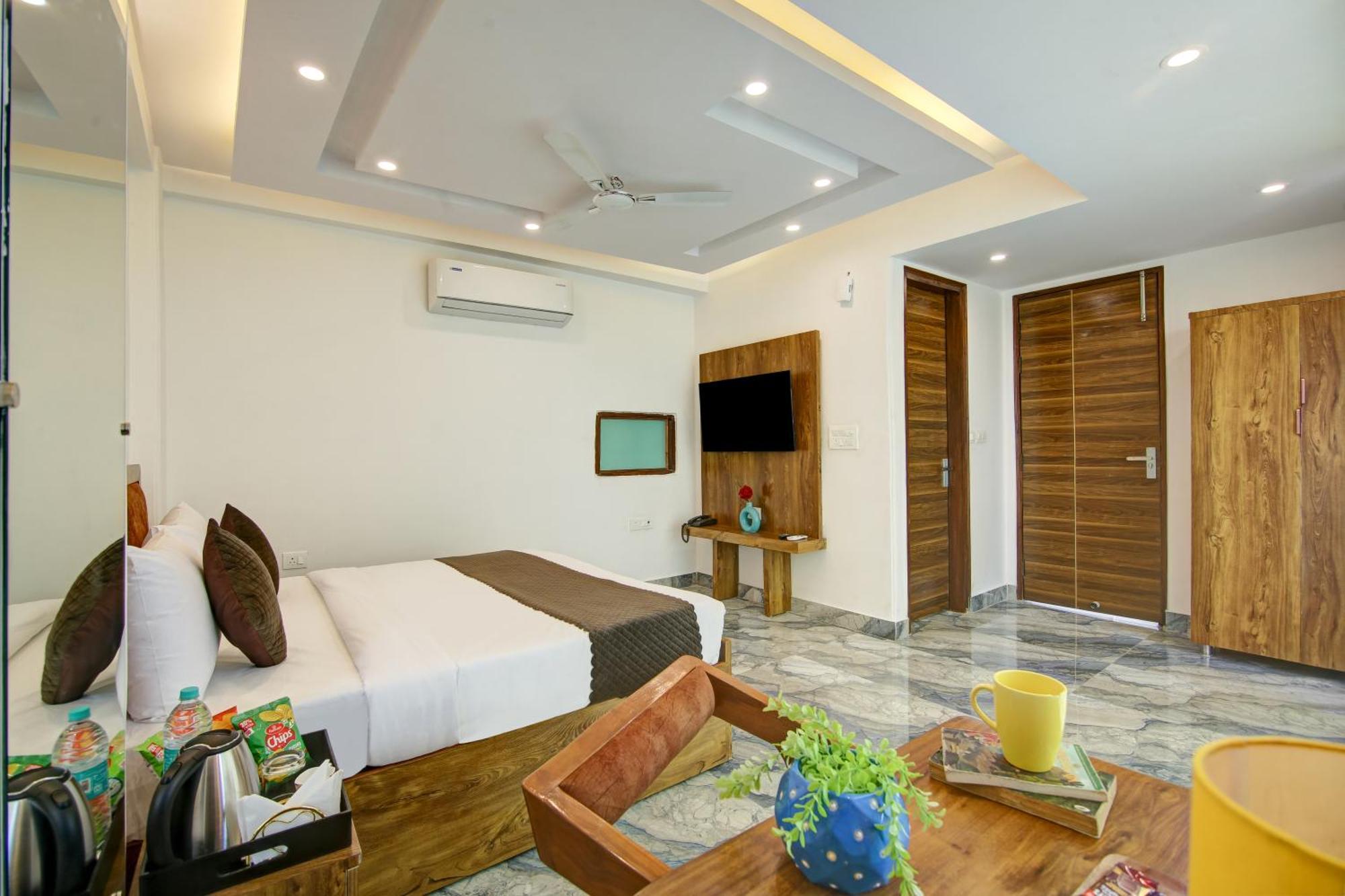 Hotel The Emporio Grand Near Vaishali Metro Station Ghaziabad Dış mekan fotoğraf