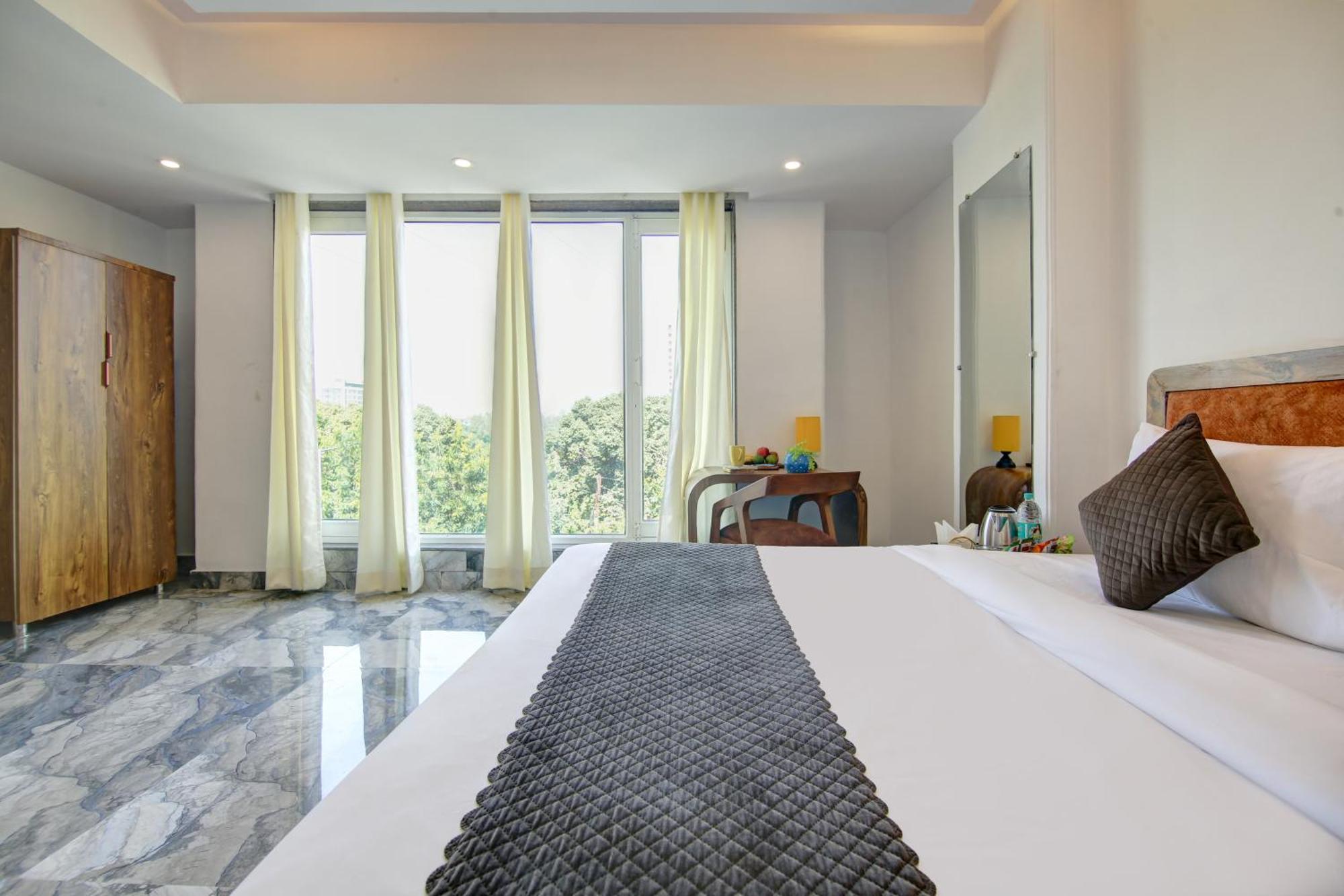 Hotel The Emporio Grand Near Vaishali Metro Station Ghaziabad Dış mekan fotoğraf