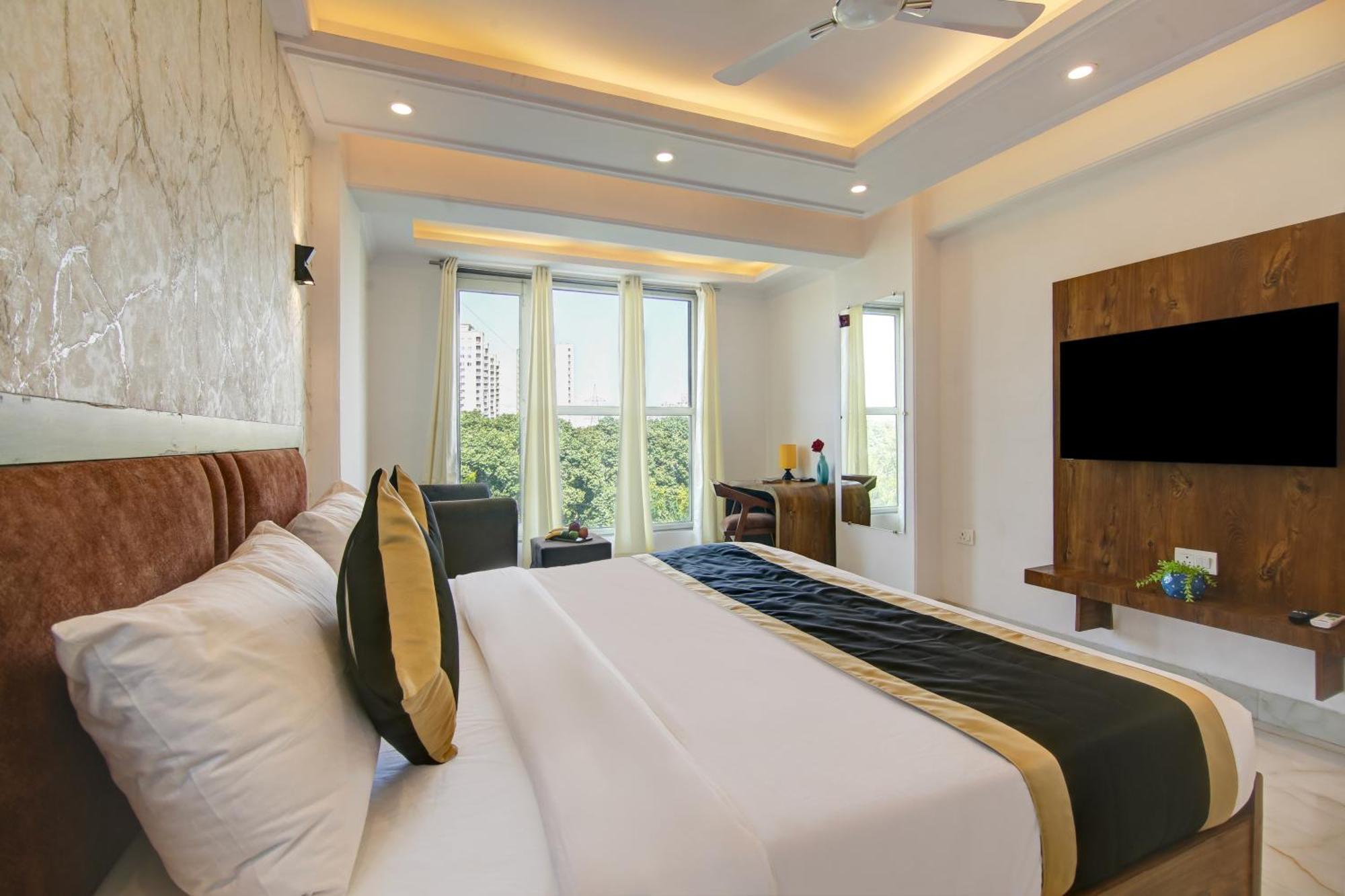 Hotel The Emporio Grand Near Vaishali Metro Station Ghaziabad Dış mekan fotoğraf
