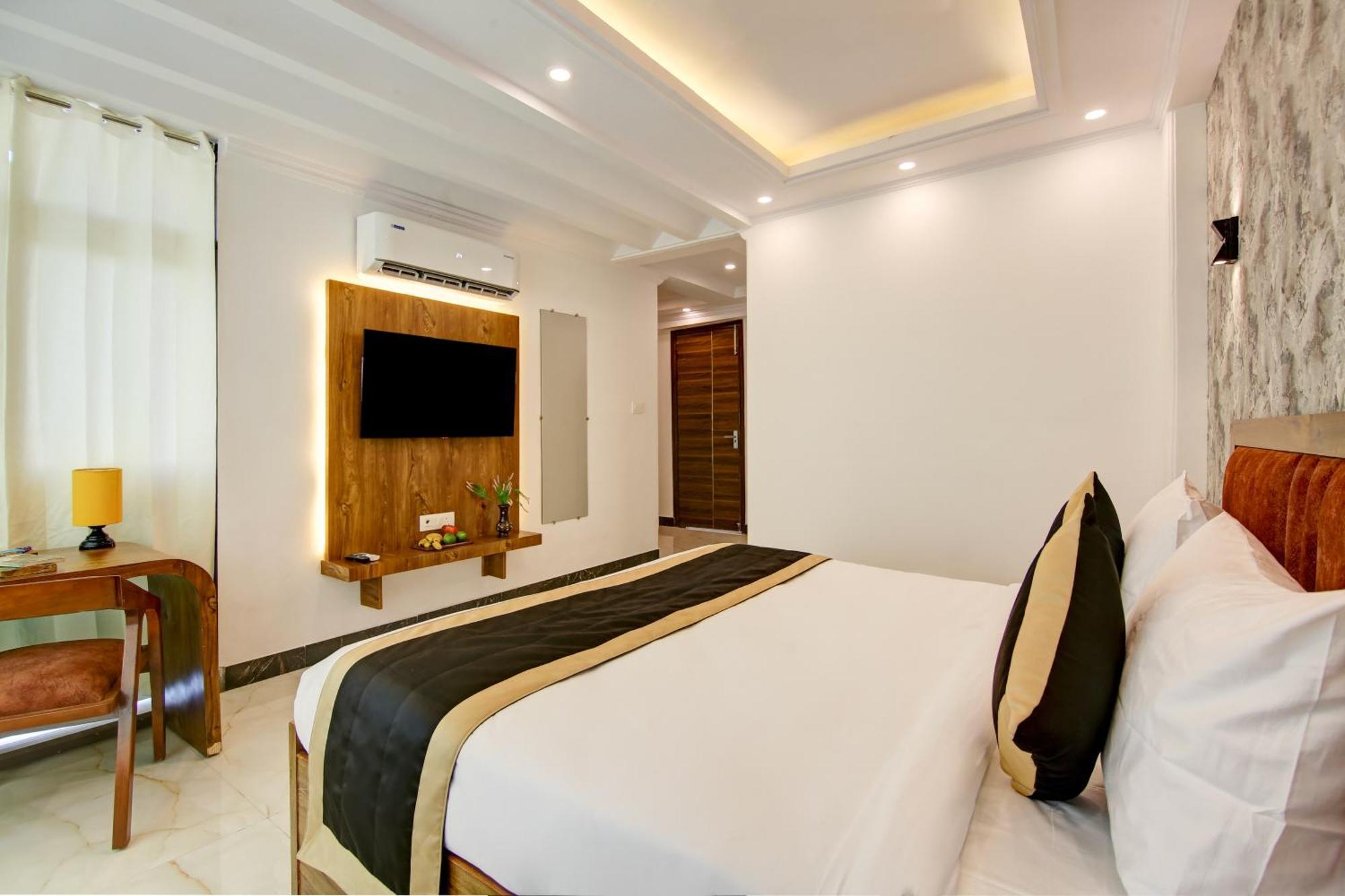 Hotel The Emporio Grand Near Vaishali Metro Station Ghaziabad Dış mekan fotoğraf