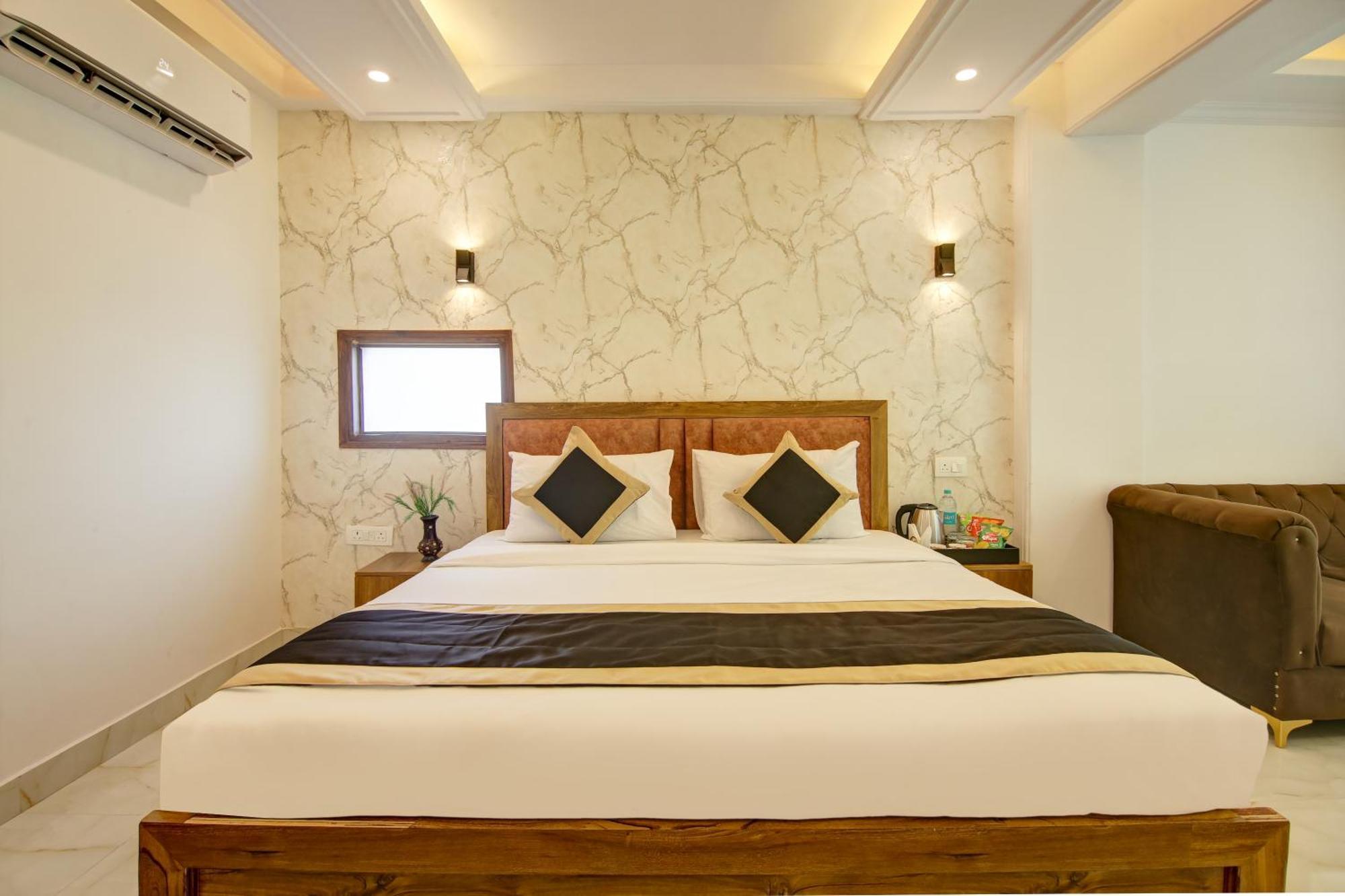 Hotel The Emporio Grand Near Vaishali Metro Station Ghaziabad Dış mekan fotoğraf