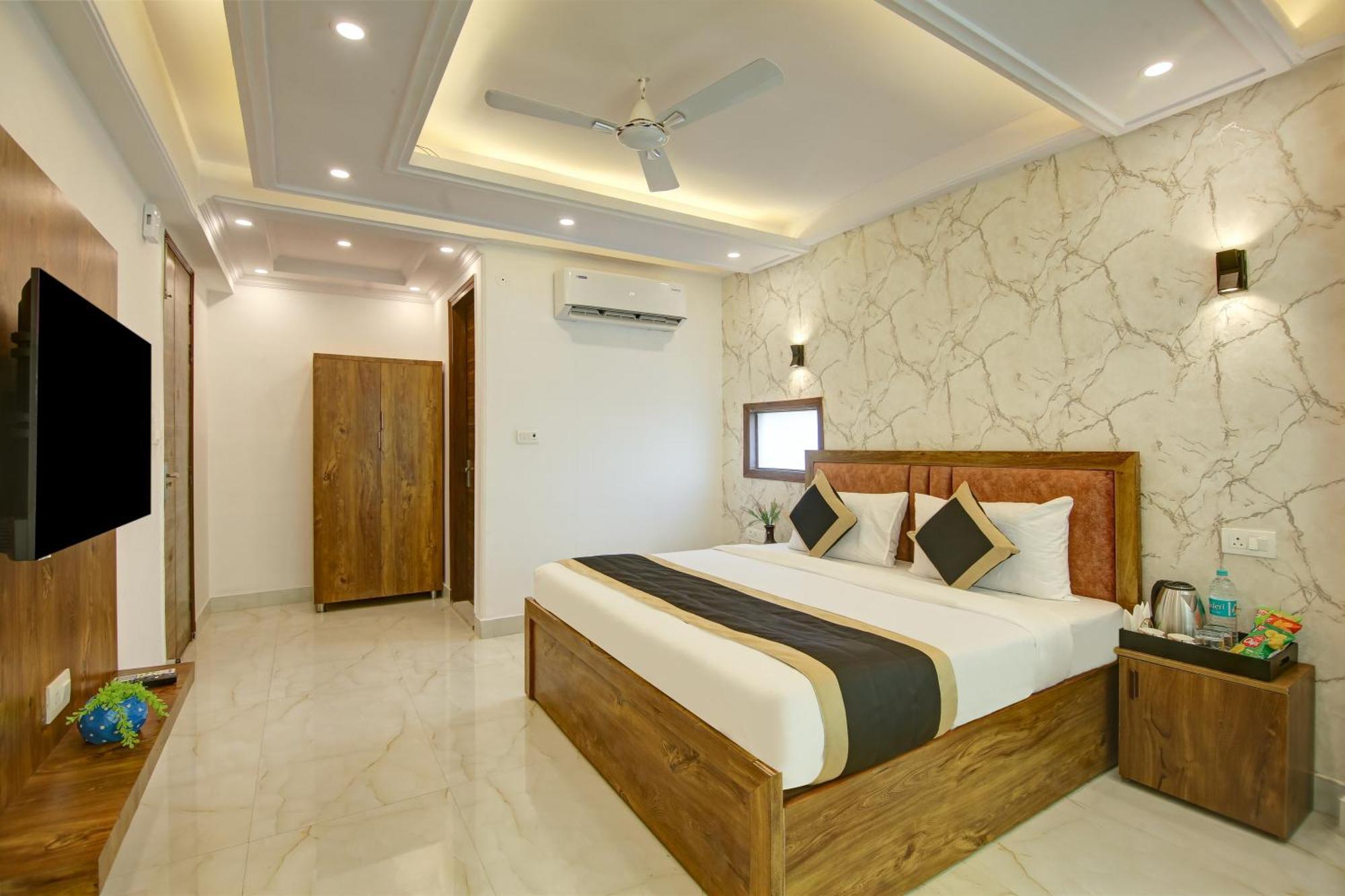 Hotel The Emporio Grand Near Vaishali Metro Station Ghaziabad Dış mekan fotoğraf