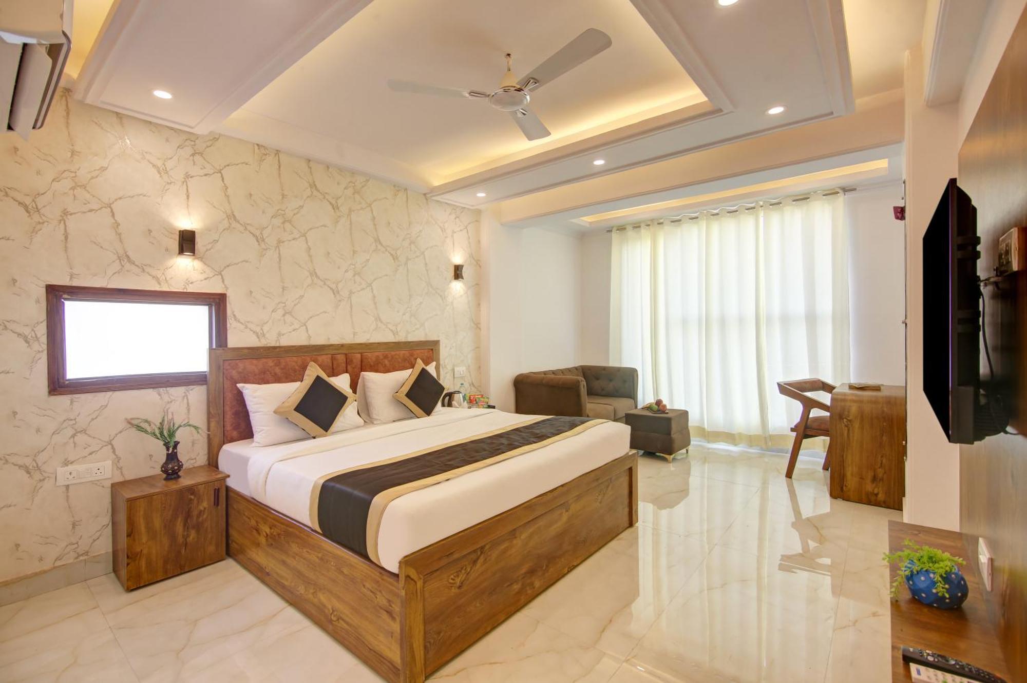 Hotel The Emporio Grand Near Vaishali Metro Station Ghaziabad Dış mekan fotoğraf