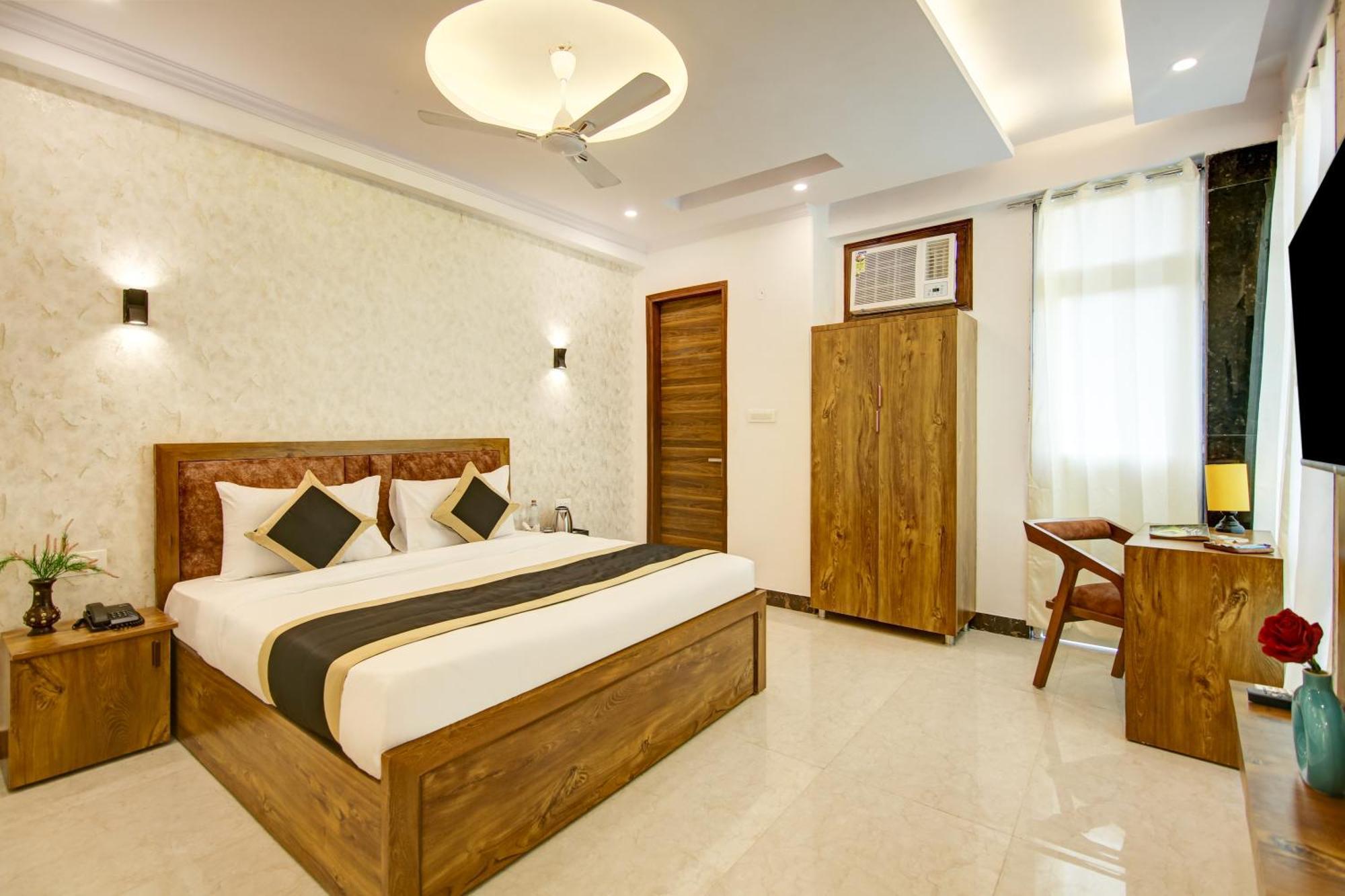 Hotel The Emporio Grand Near Vaishali Metro Station Ghaziabad Dış mekan fotoğraf