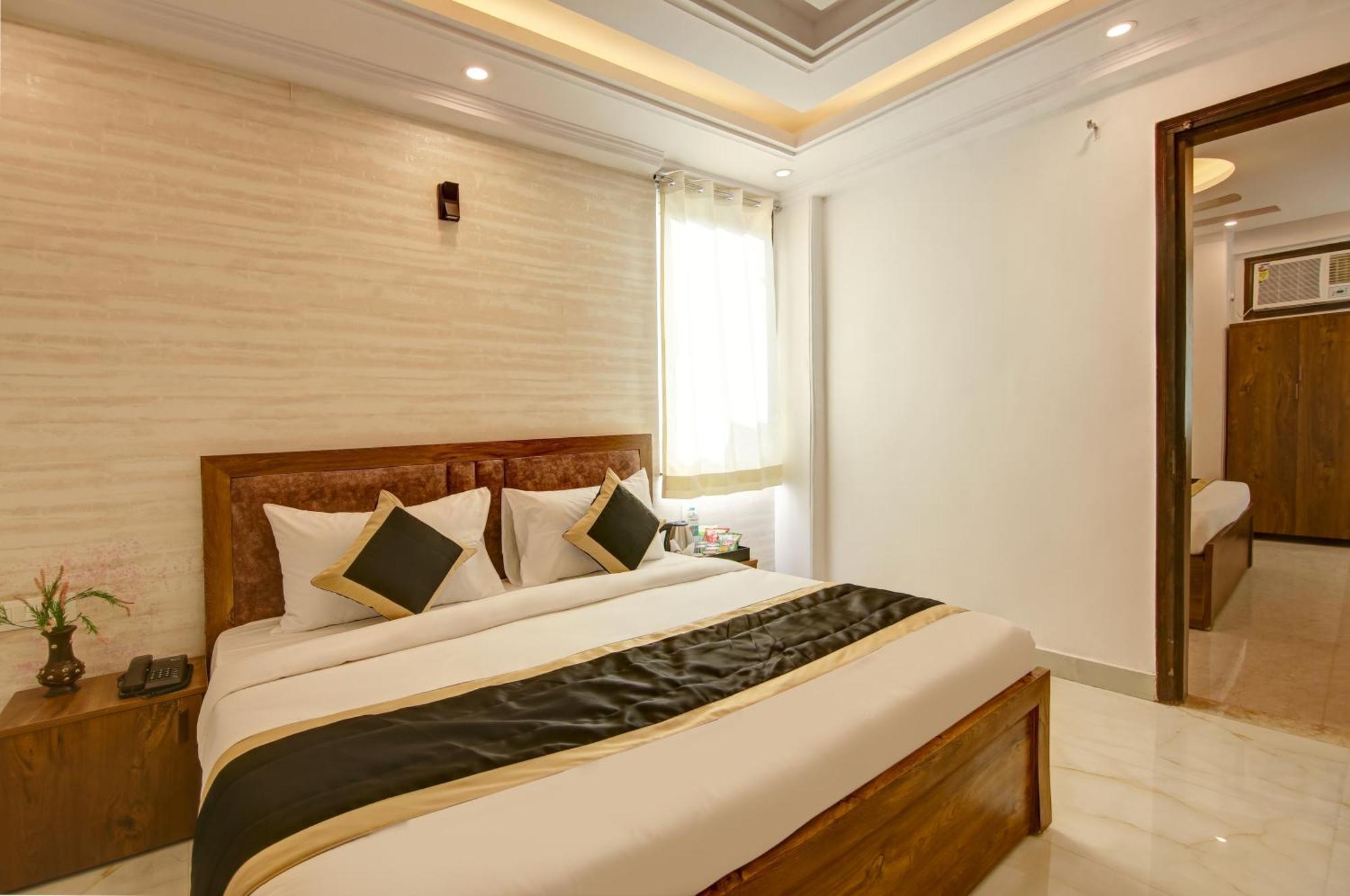 Hotel The Emporio Grand Near Vaishali Metro Station Ghaziabad Dış mekan fotoğraf