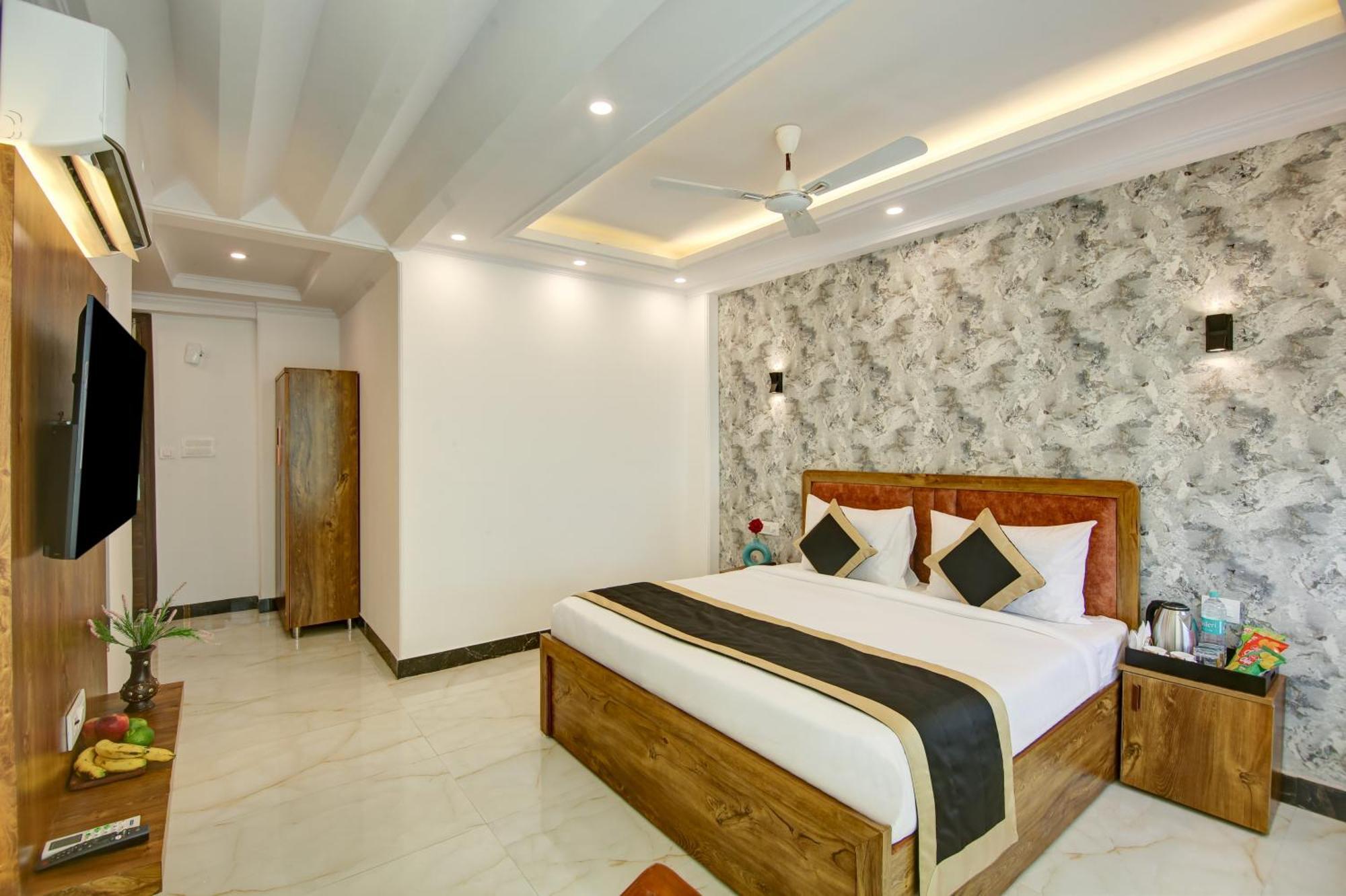Hotel The Emporio Grand Near Vaishali Metro Station Ghaziabad Dış mekan fotoğraf