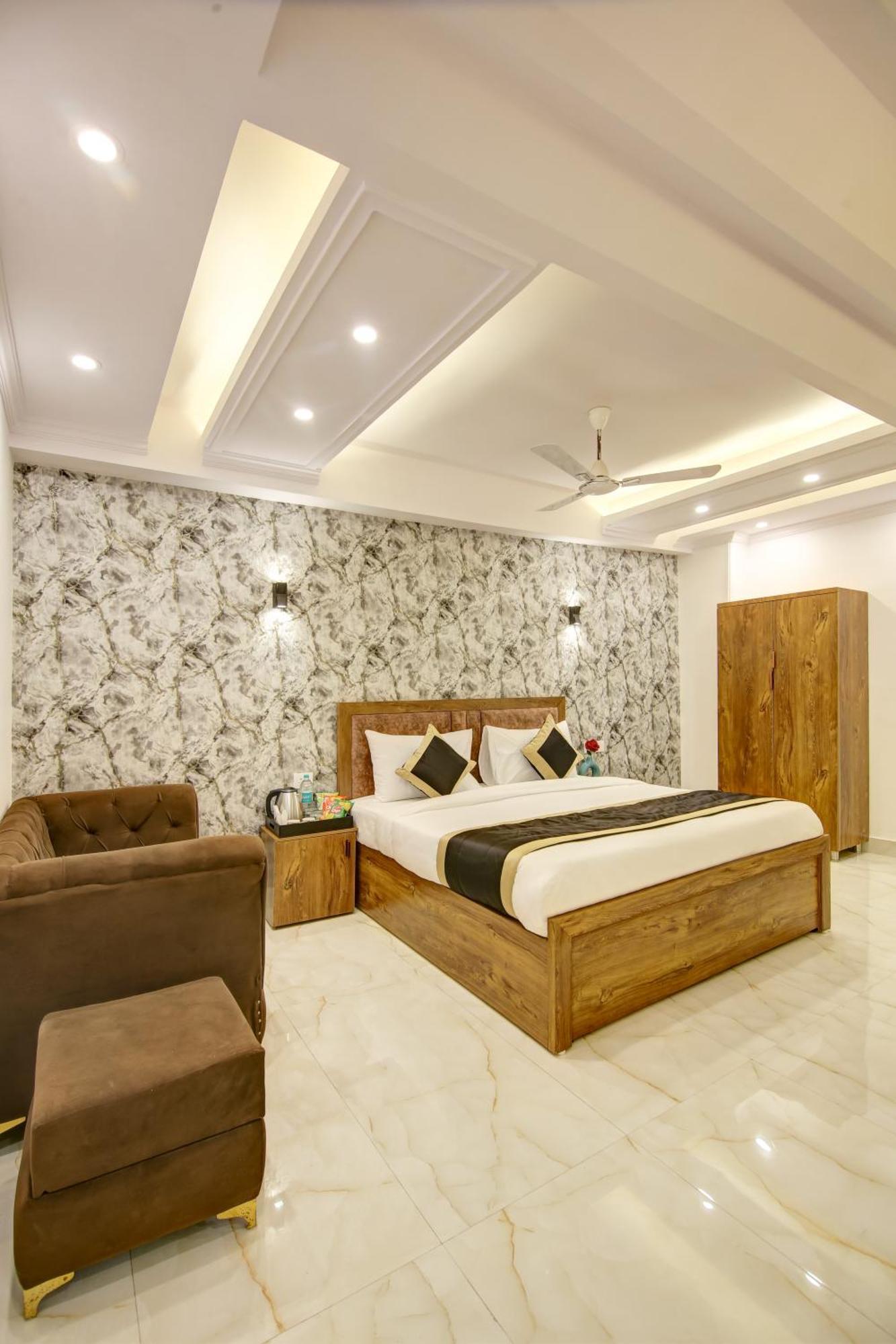 Hotel The Emporio Grand Near Vaishali Metro Station Ghaziabad Dış mekan fotoğraf