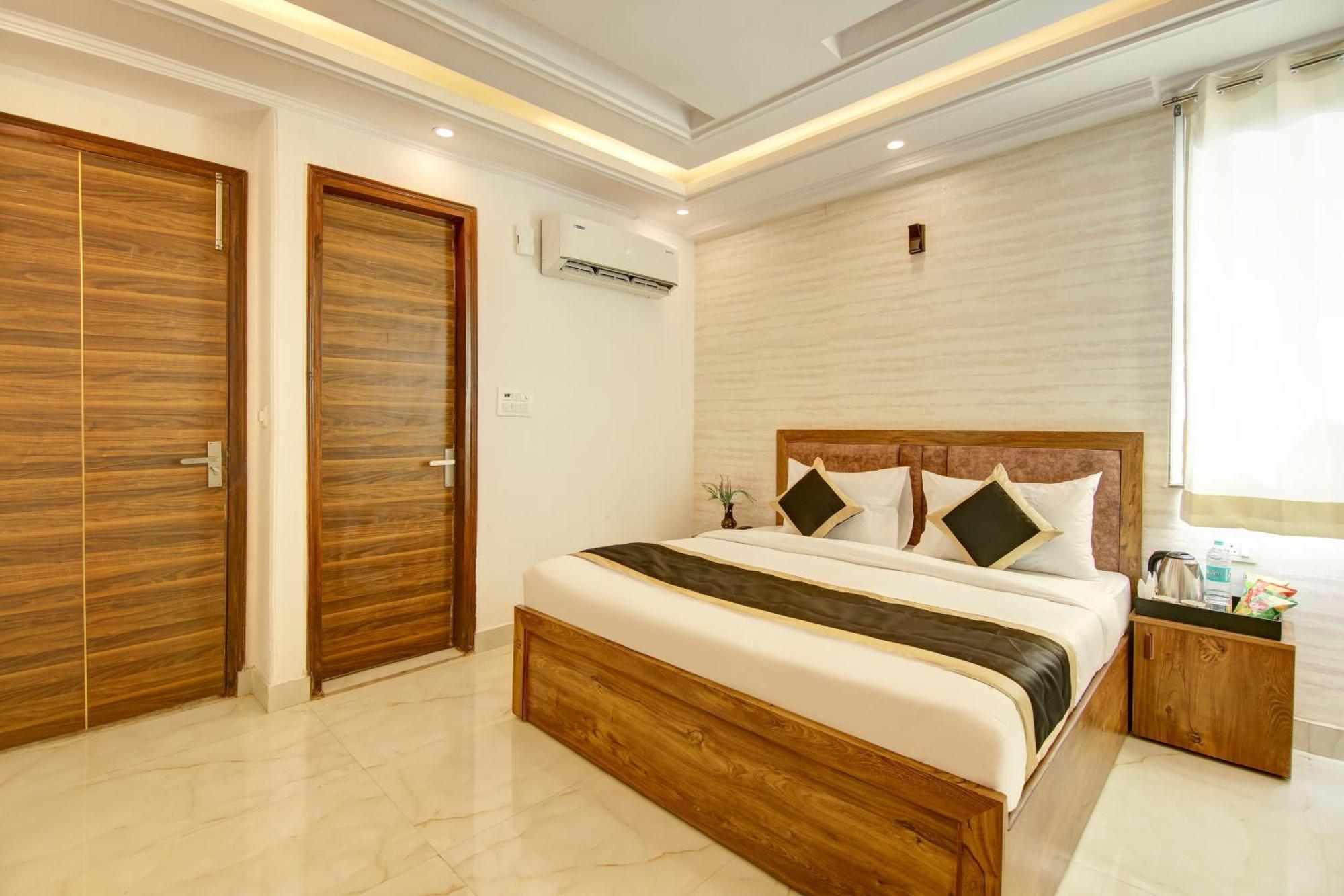 Hotel The Emporio Grand Near Vaishali Metro Station Ghaziabad Dış mekan fotoğraf