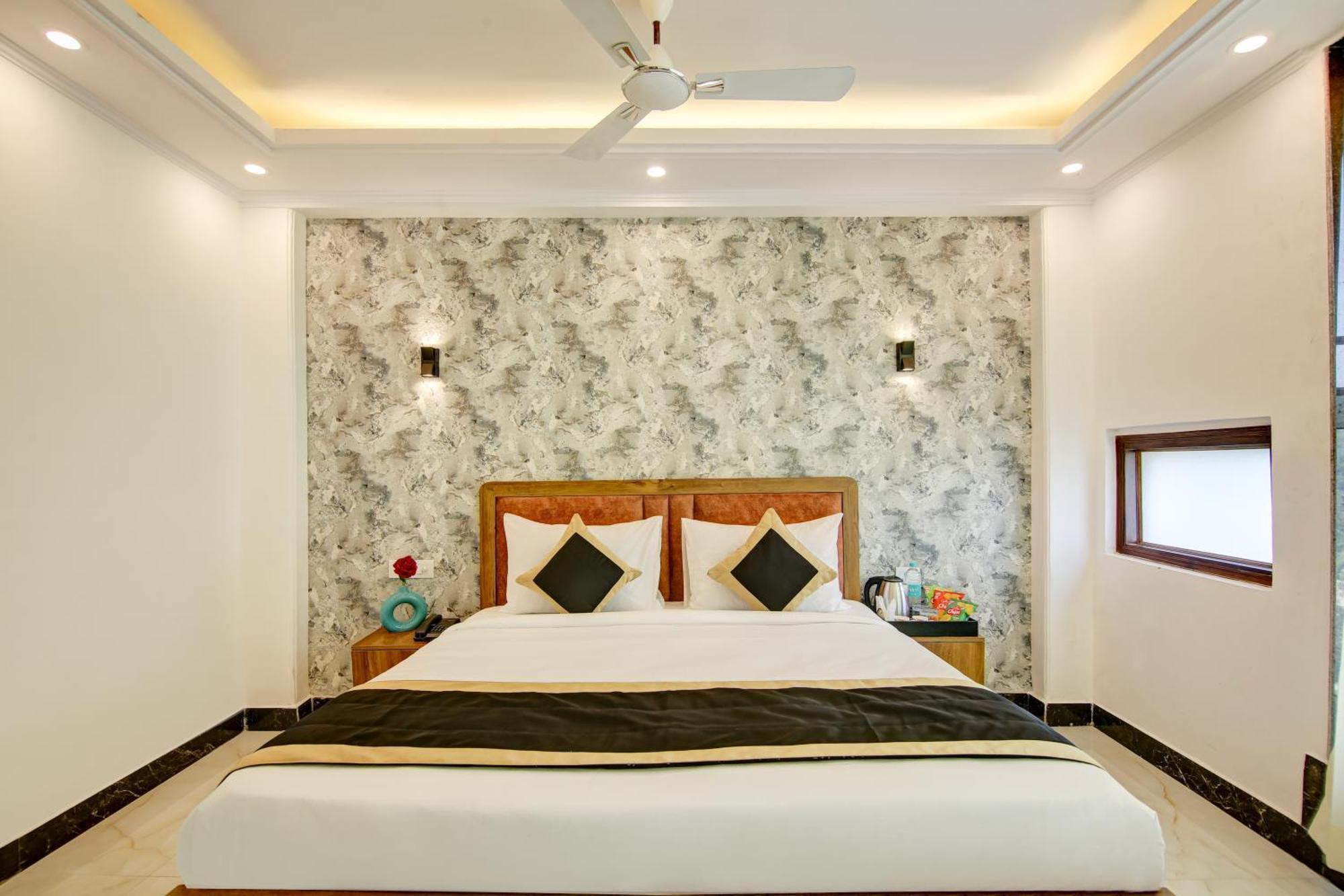 Hotel The Emporio Grand Near Vaishali Metro Station Ghaziabad Dış mekan fotoğraf