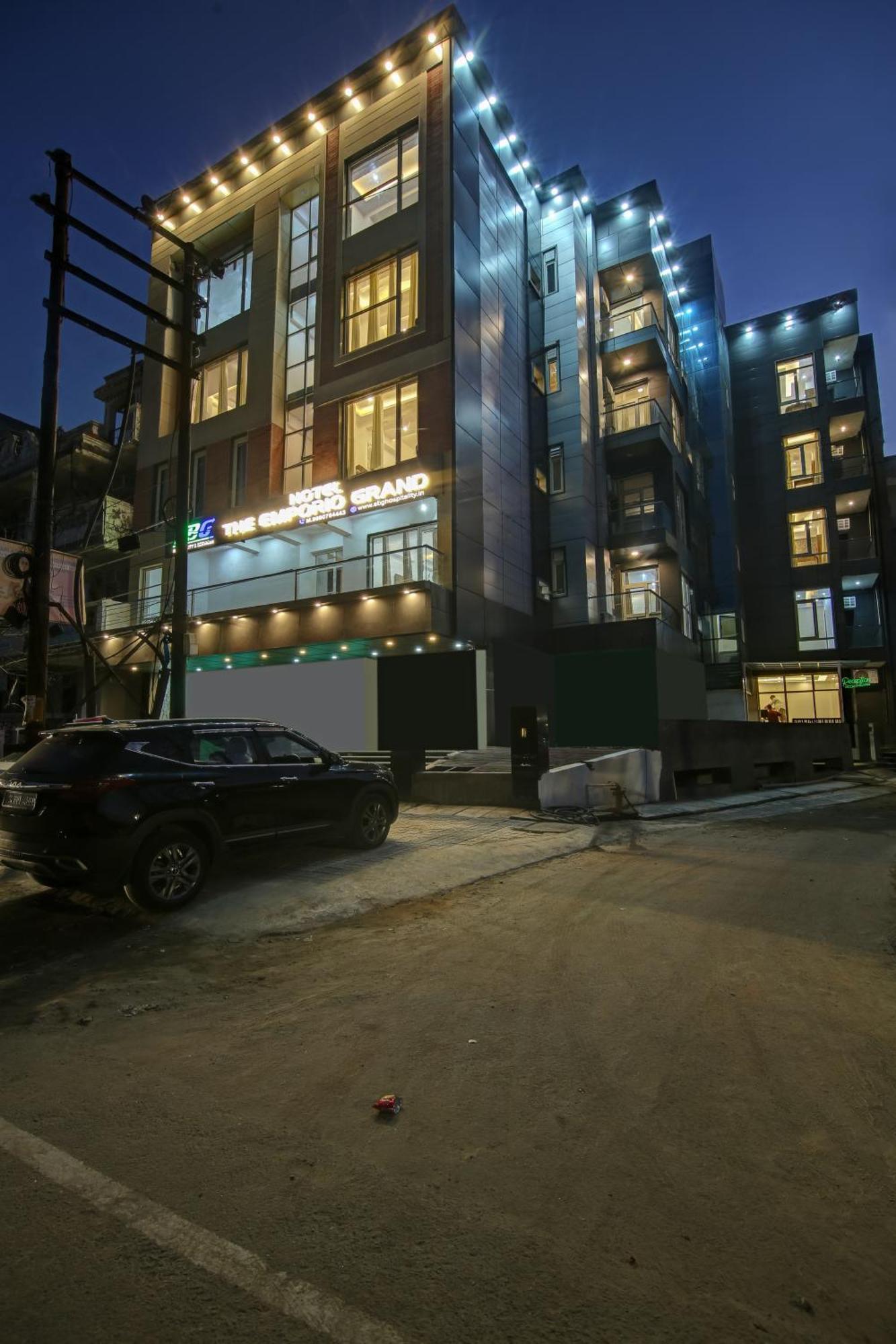 Hotel The Emporio Grand Near Vaishali Metro Station Ghaziabad Dış mekan fotoğraf