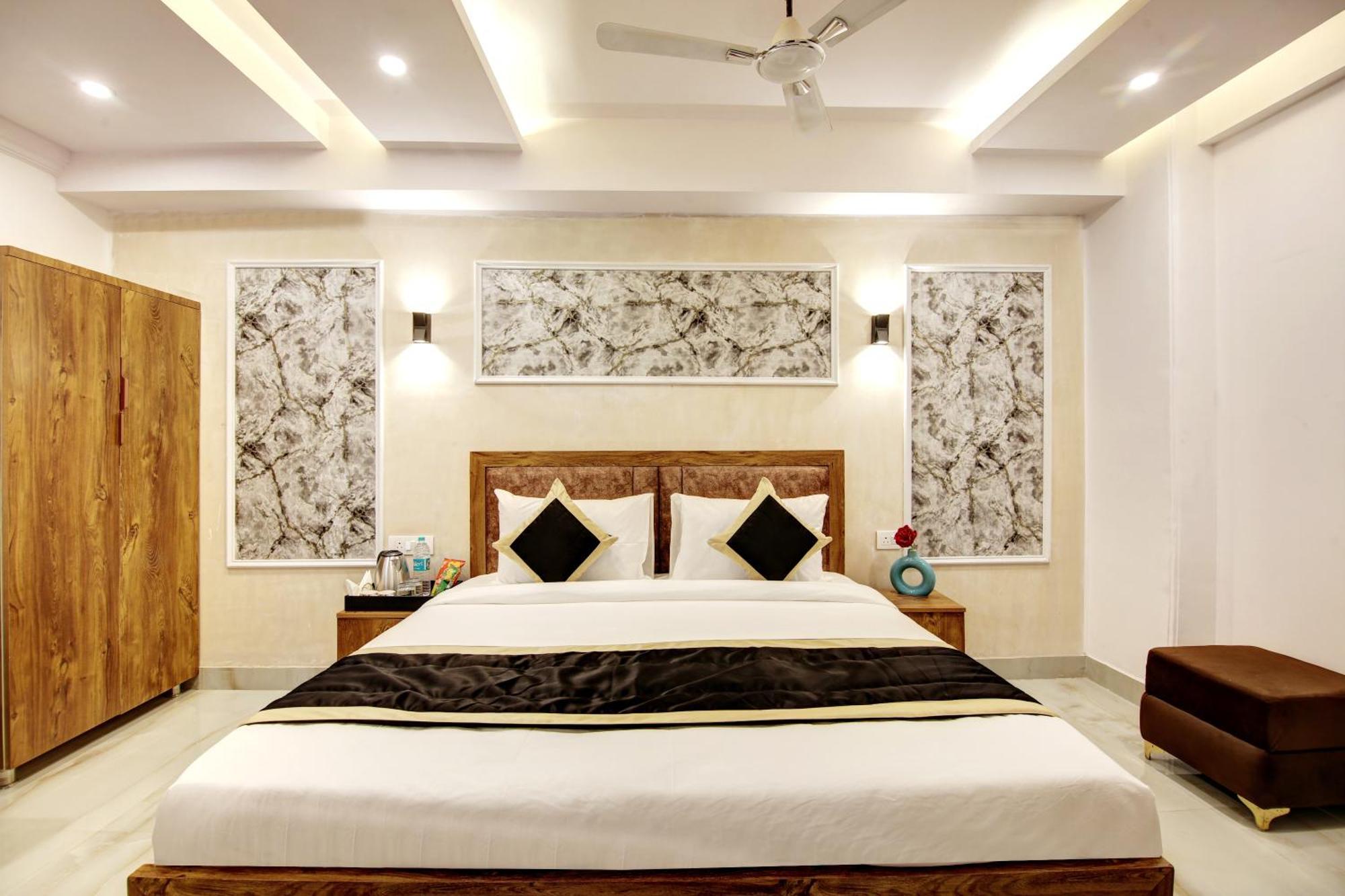 Hotel The Emporio Grand Near Vaishali Metro Station Ghaziabad Dış mekan fotoğraf