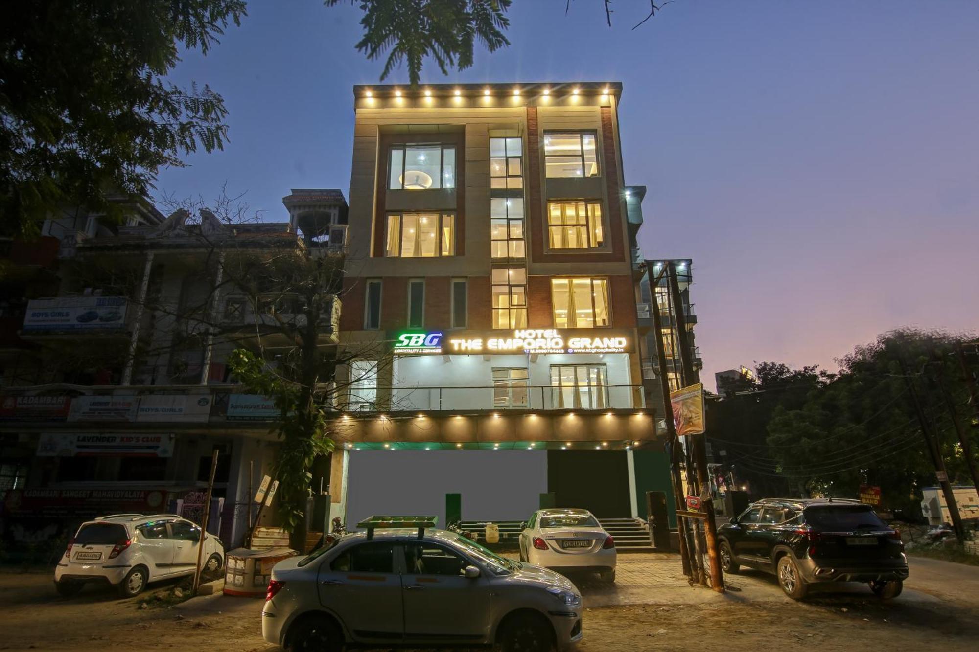 Hotel The Emporio Grand Near Vaishali Metro Station Ghaziabad Dış mekan fotoğraf