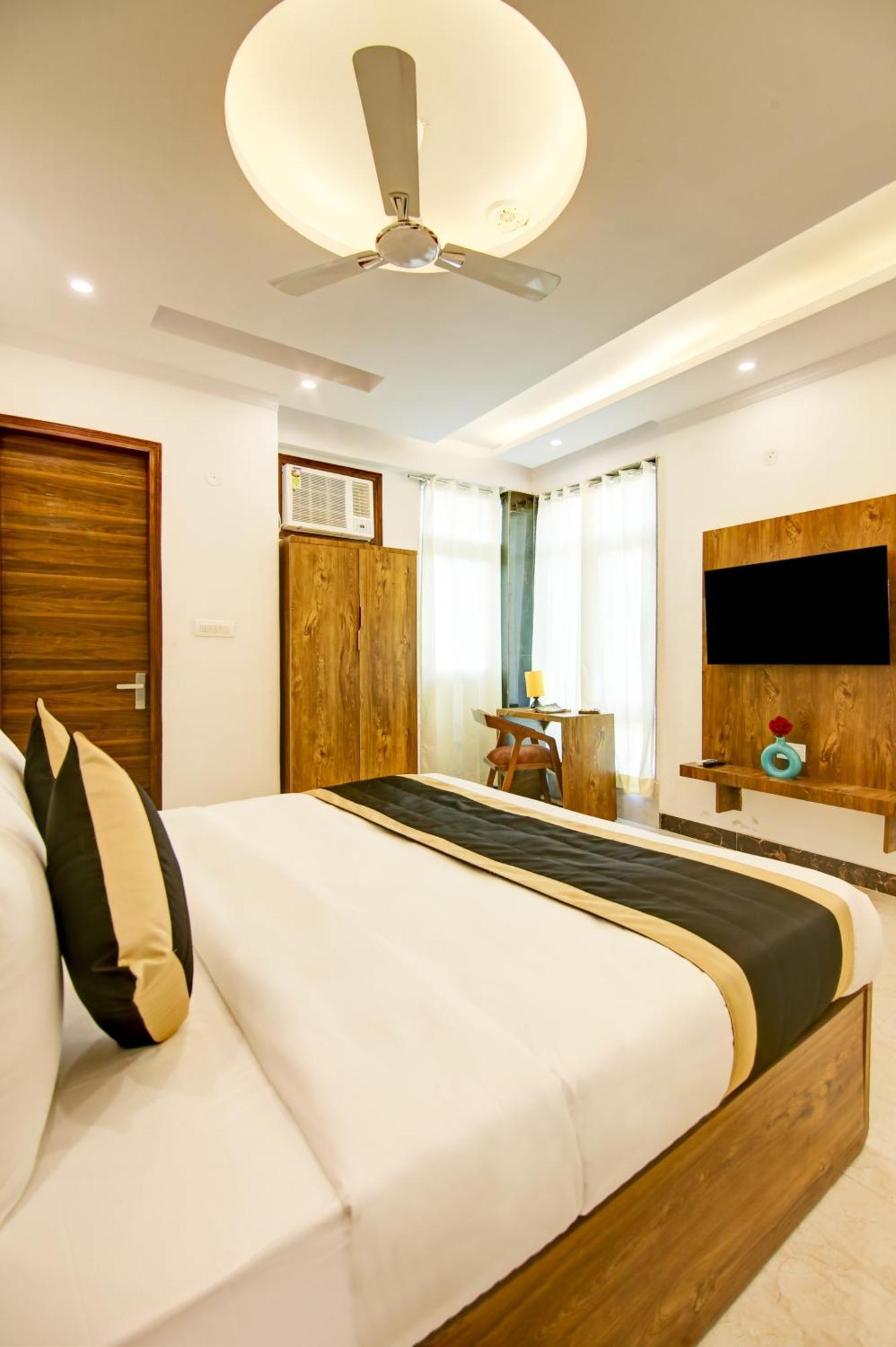 Hotel The Emporio Grand Near Vaishali Metro Station Ghaziabad Dış mekan fotoğraf
