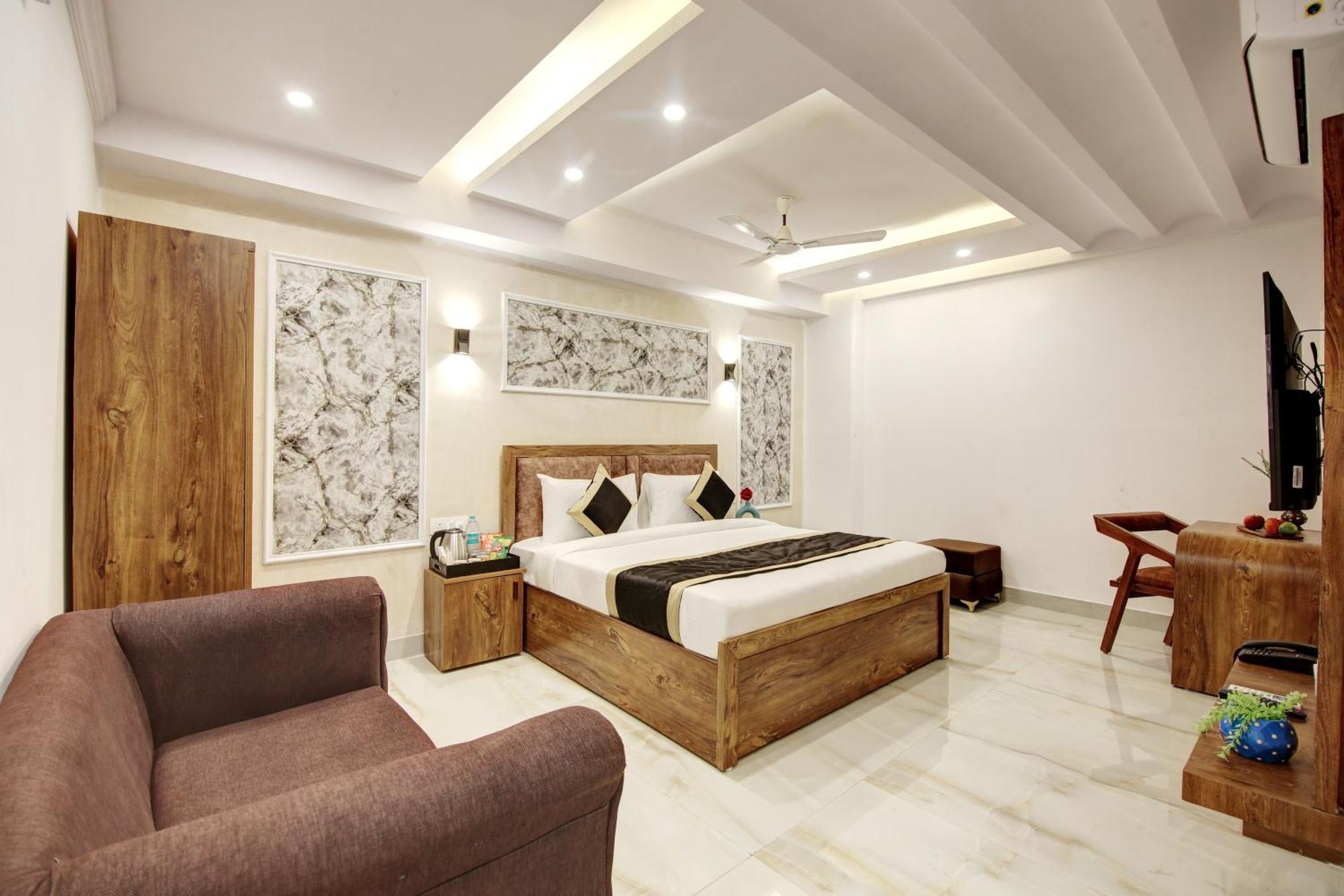 Hotel The Emporio Grand Near Vaishali Metro Station Ghaziabad Dış mekan fotoğraf