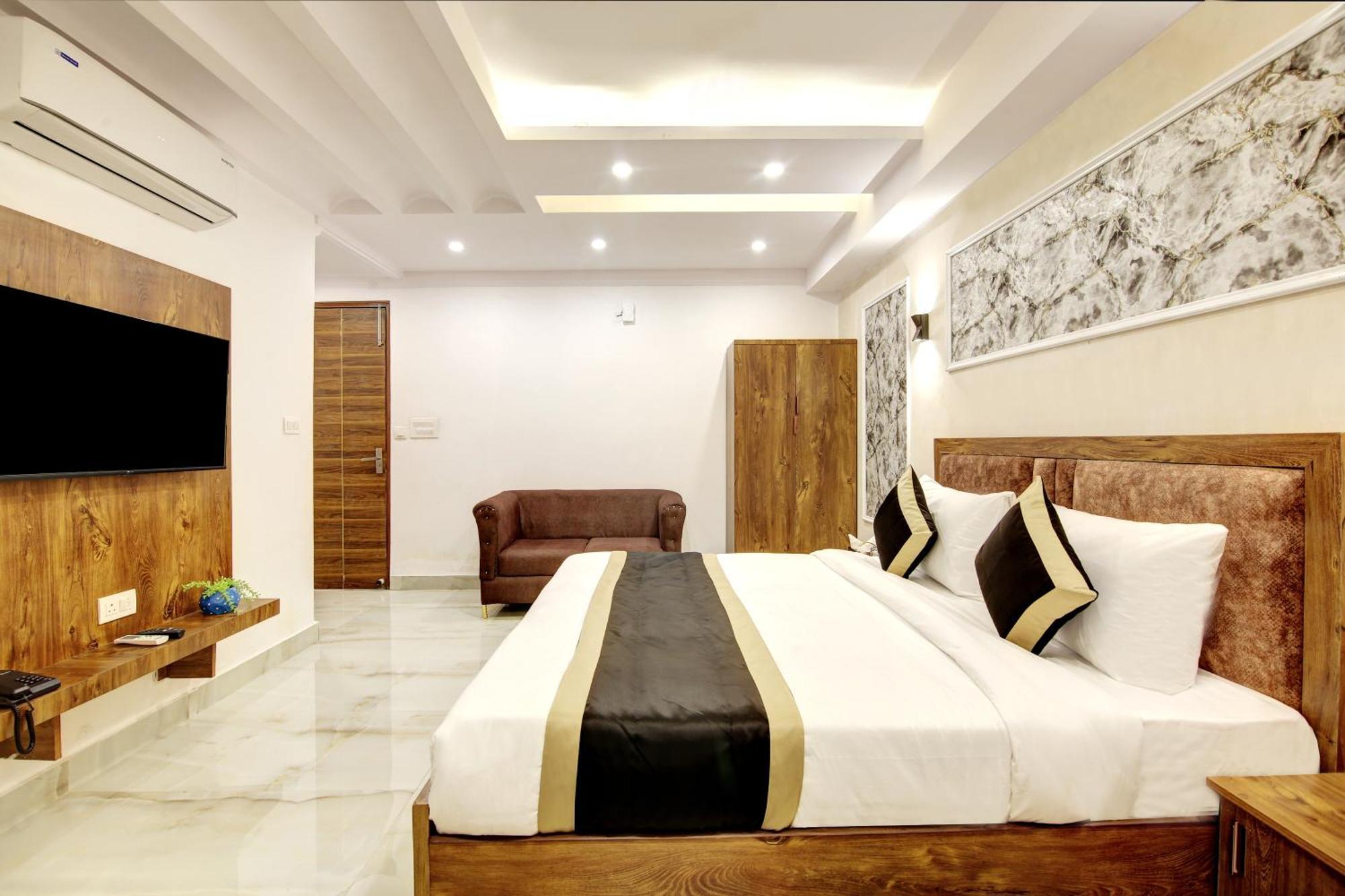 Hotel The Emporio Grand Near Vaishali Metro Station Ghaziabad Dış mekan fotoğraf